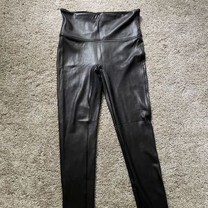 Spanx faux leather leggings - size M